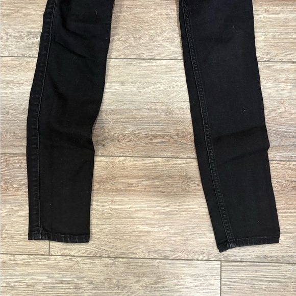 Hollister Black High Rise Supper Skinny Jeans - Picture 5 of 6